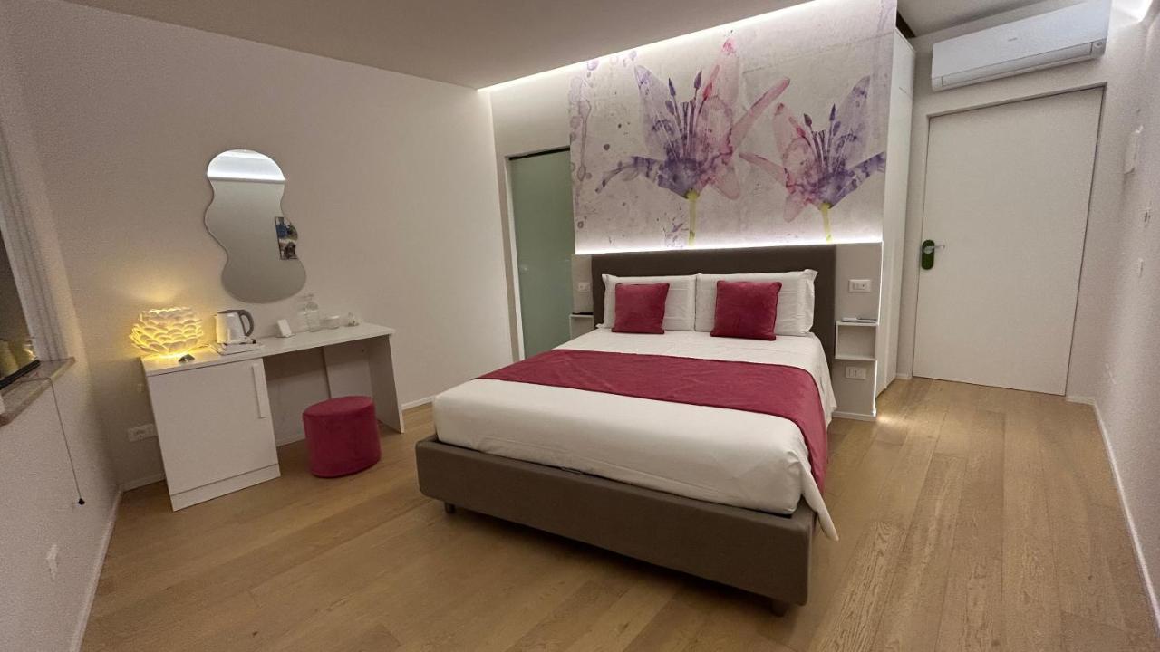 San Lorenzo Luxury Boutique มานโตวา ภายนอก รูปภาพ
