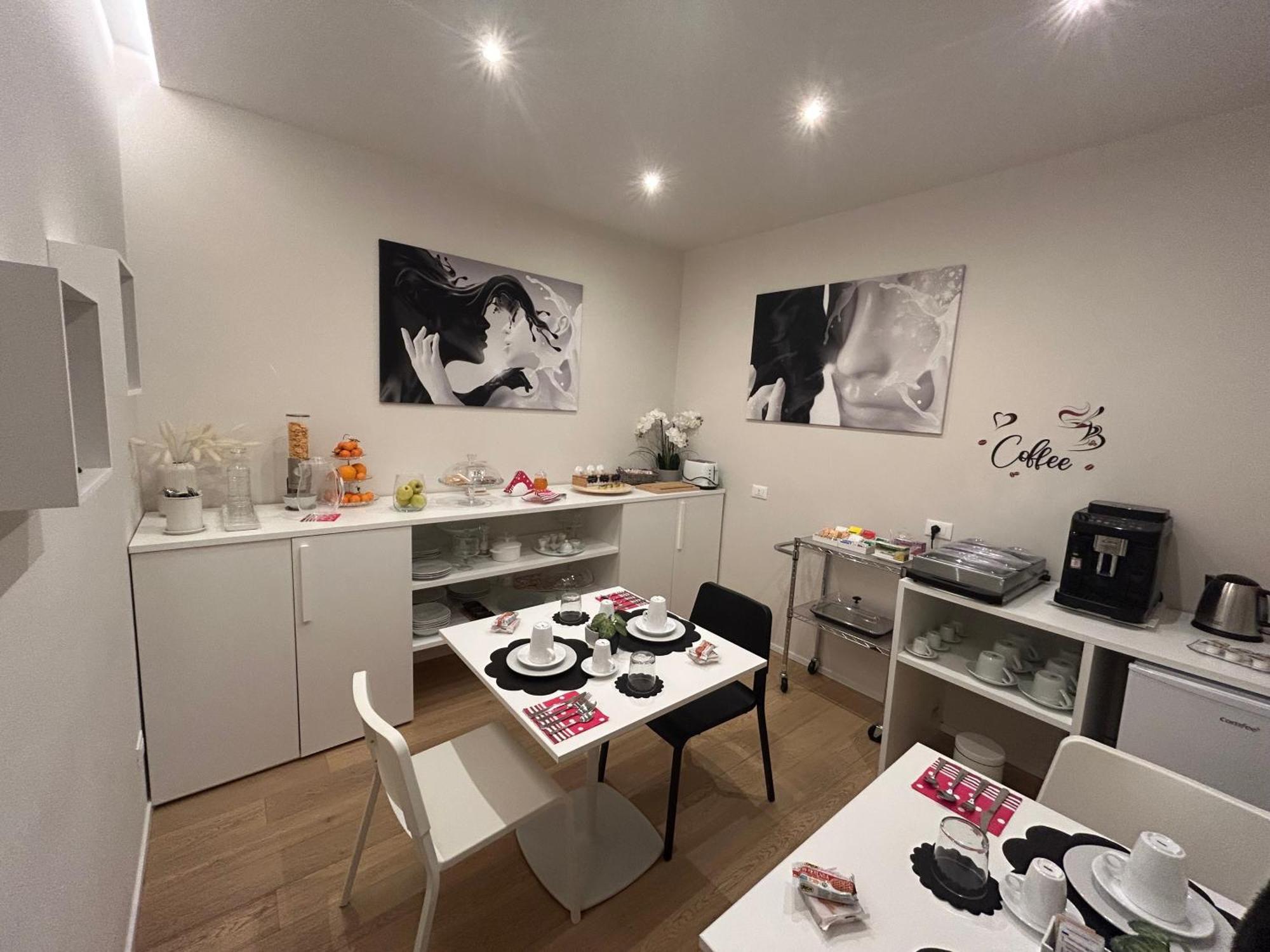 San Lorenzo Luxury Boutique มานโตวา ภายนอก รูปภาพ